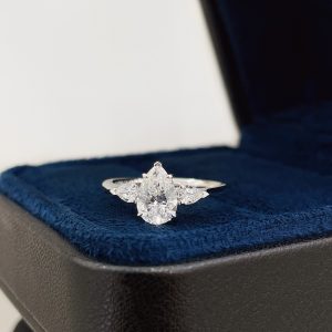 S925&Moissanite Double Teardrop Paired Stone Ring