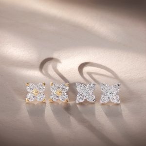 S925&Moissanite Round Diamond Four-leaf Clover Earrings